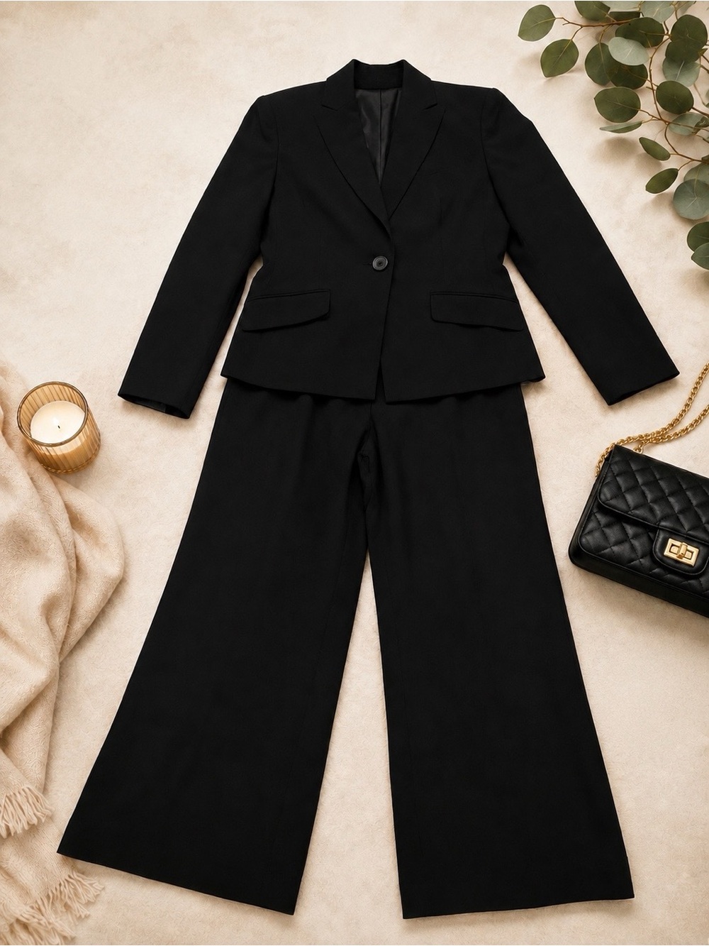 ✨ Classic 2-Piece Suit – A timeless wardrobe essential! - Picture 2 of 2